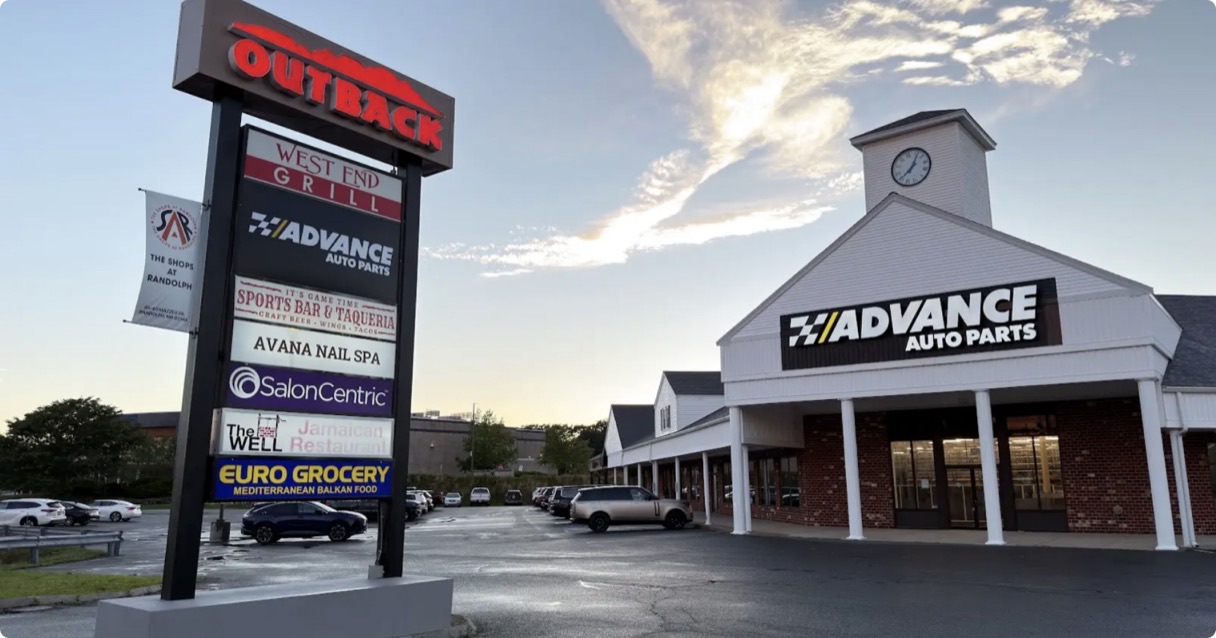 Tenant frontage and signage along the centre